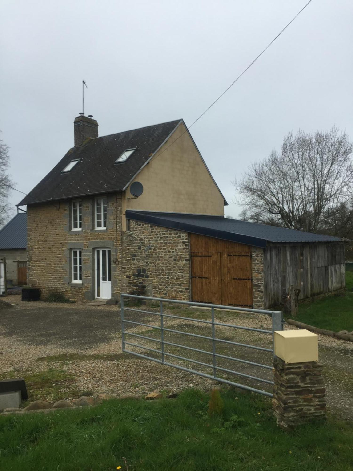 Spacious, Rustic Studio Space For 2 Persons Saint-Cyr-du-Bailleul Εξωτερικό φωτογραφία